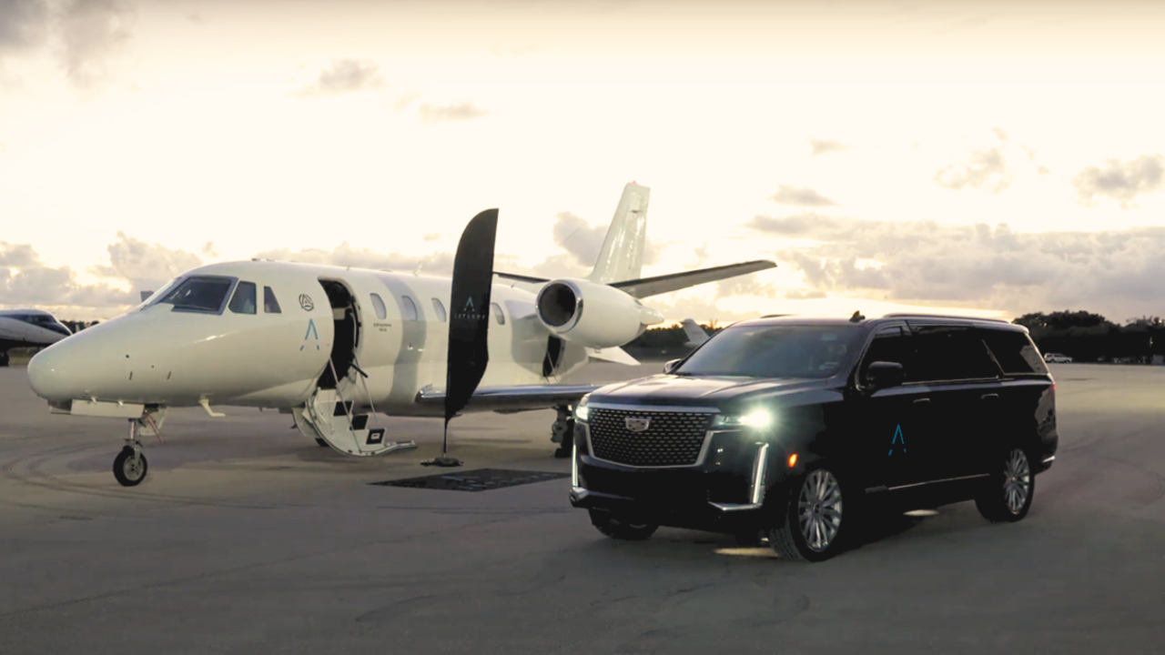 IMAGE: Jet Luxe
